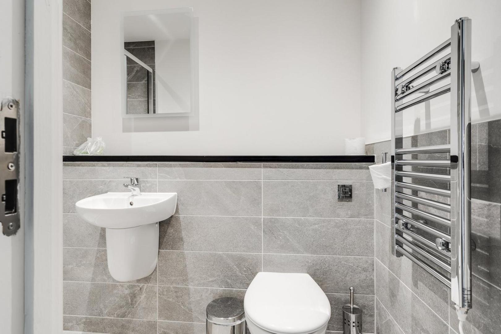 Comforting City Retreat In Vauxhall - No Wifi Liverpool Eksteriør bilde